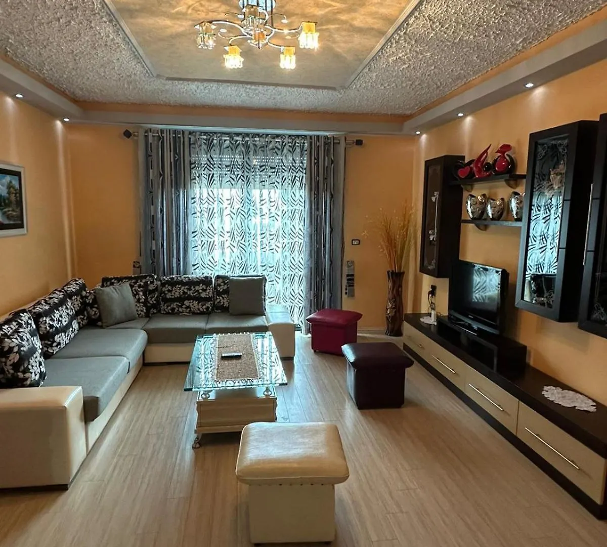 Fatjon' S Apartament Pogradec Albanië